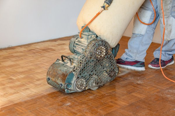 Ponçage de parquet à paris : réveillez la beauté de vos sols